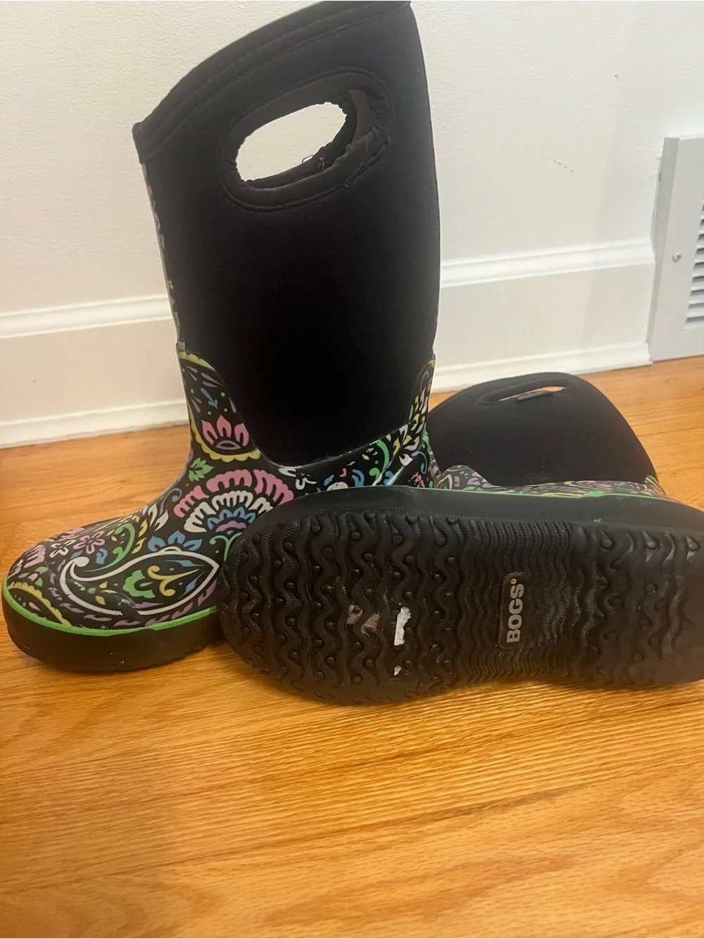 Bogs Kids Black Paisley Rain winter snow Boots with Green Trim
